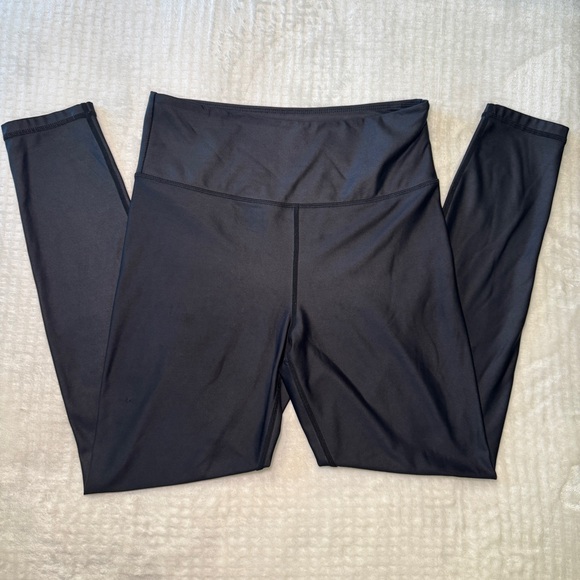 ZYIA Pants - ZYIA Active Shiny Slick Black Cropped Leggings Size 8-10 Medium‎